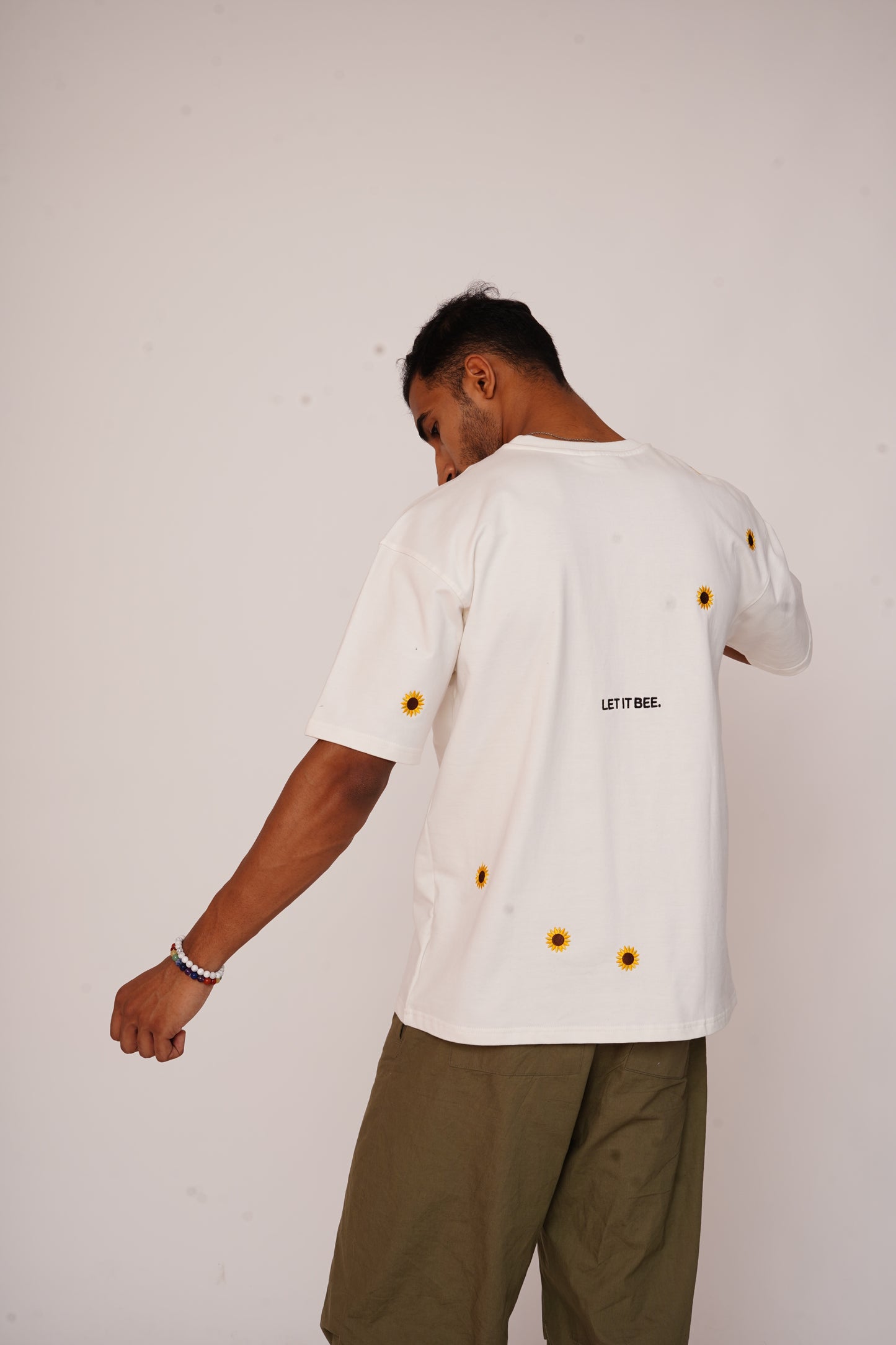 WHITE LET IT BEE T-SHIRT