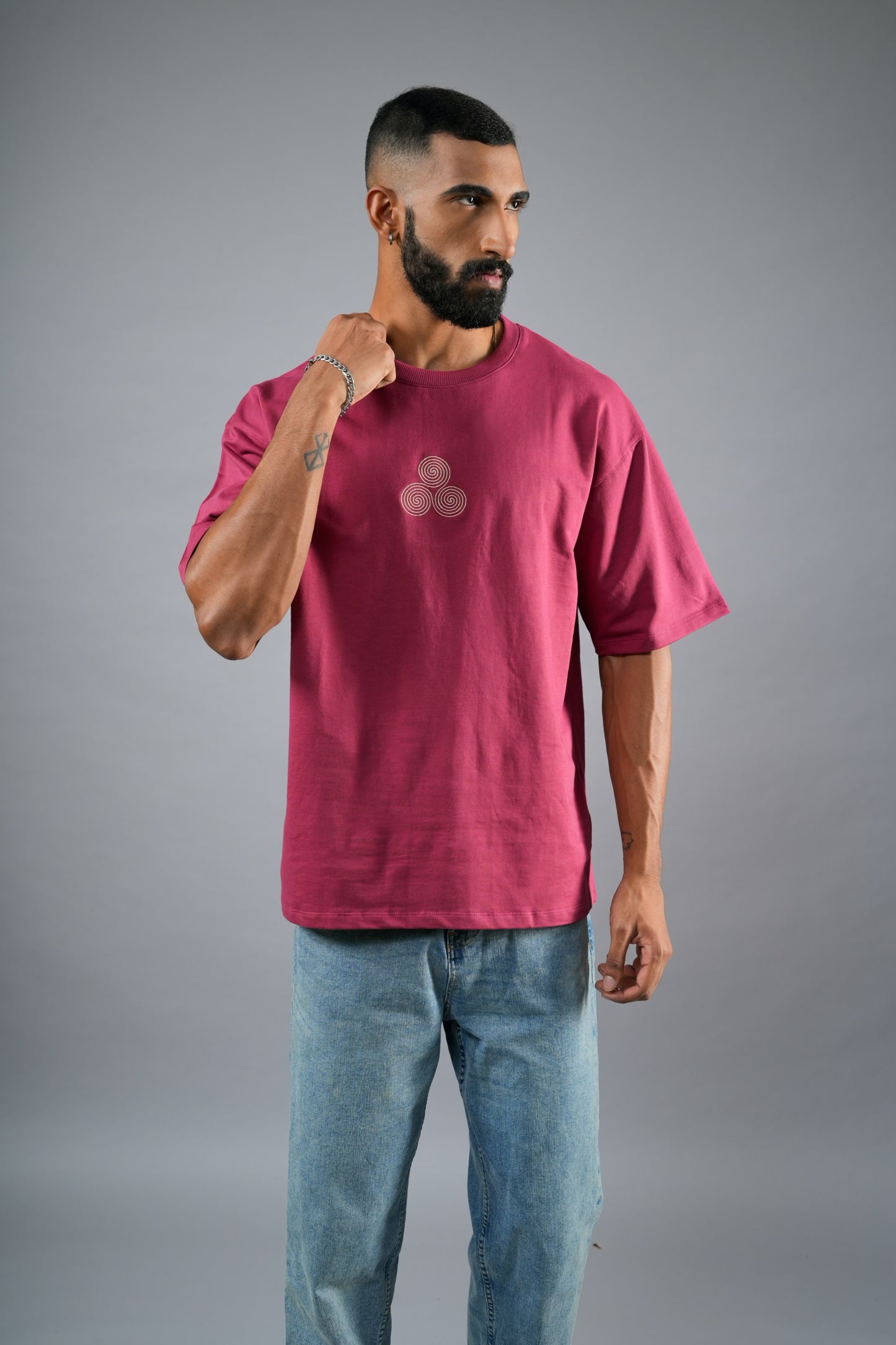 MAROON HOURGLASS T-SHIRT